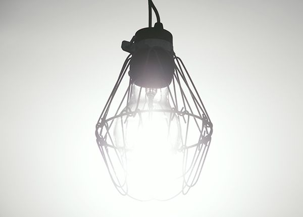 LED電球を使っていますか?