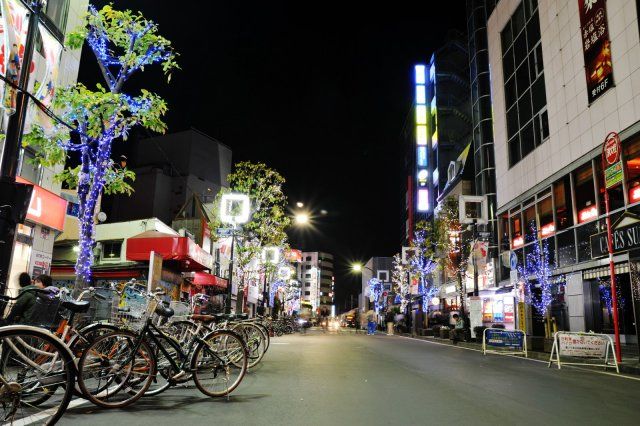 飲食店にショップ、人気の店舗が建ち並ぶ吉祥寺