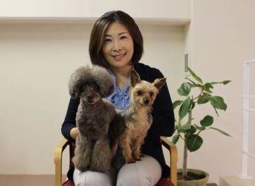 山岸社長と愛犬たち