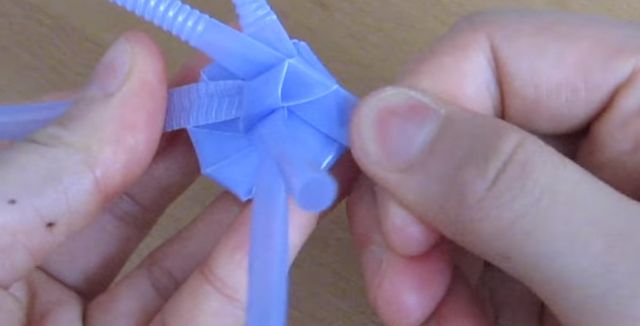 ストローでアート ストローでバラの作り方 不動産コラムサイト いえらぶコラム ストローでアート ストローでバラの作り方 不動産コラムサイト いえらぶコラム