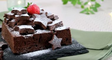 電子レンジで簡単に作れるチョコレートケーキ