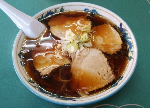 沖縄の人気ラーメン　チャーシュー