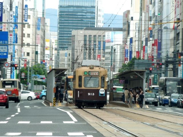 広島市内を走る広島電鉄