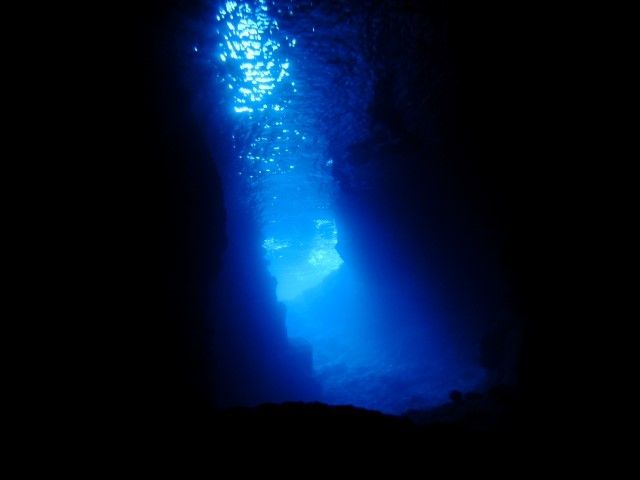恩納村と言えば、青の洞窟