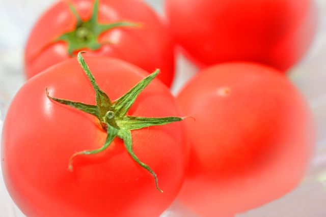 トマトは野菜？それとも果物？