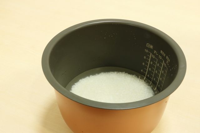 炊飯器　周りをぬらさない