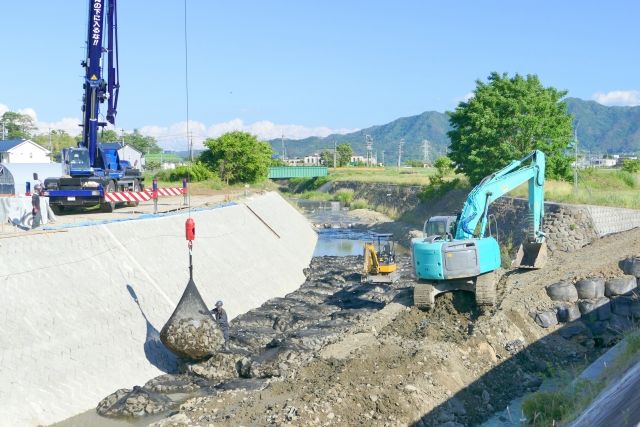 河川の工事