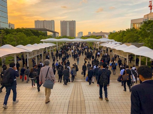 会社帰りのサラリーマン