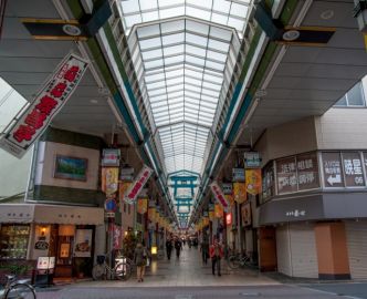 ぜひ行きたい天神橋筋商店街の魅力とおすすめグルメとは?(作業中)