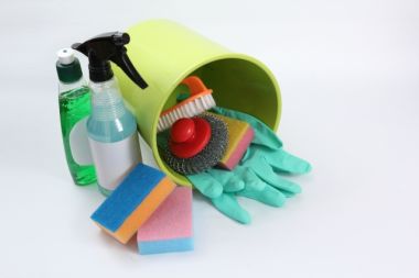 11月2日はキッチン・バスの日!水回りの汚れの特徴&掃除のコツとは?