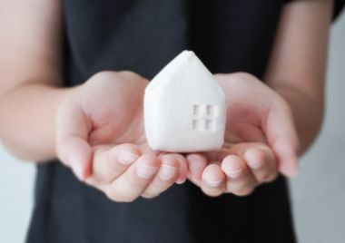 家の防犯対策!空き巣に狙われる家の特徴や対策例をご紹介