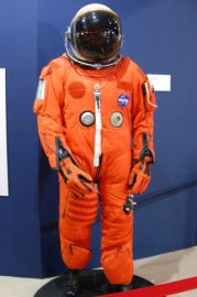 部屋で“宇宙”を感じたい方必見!人気のインテリア&グッズをご紹介