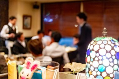 新年会とは?参加のメリットは?コロナ禍はオンライン開催もおすすめ