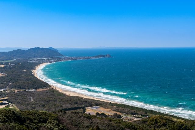 海と山に囲まれた豊かな自然と、食文化も福岡市の魅力