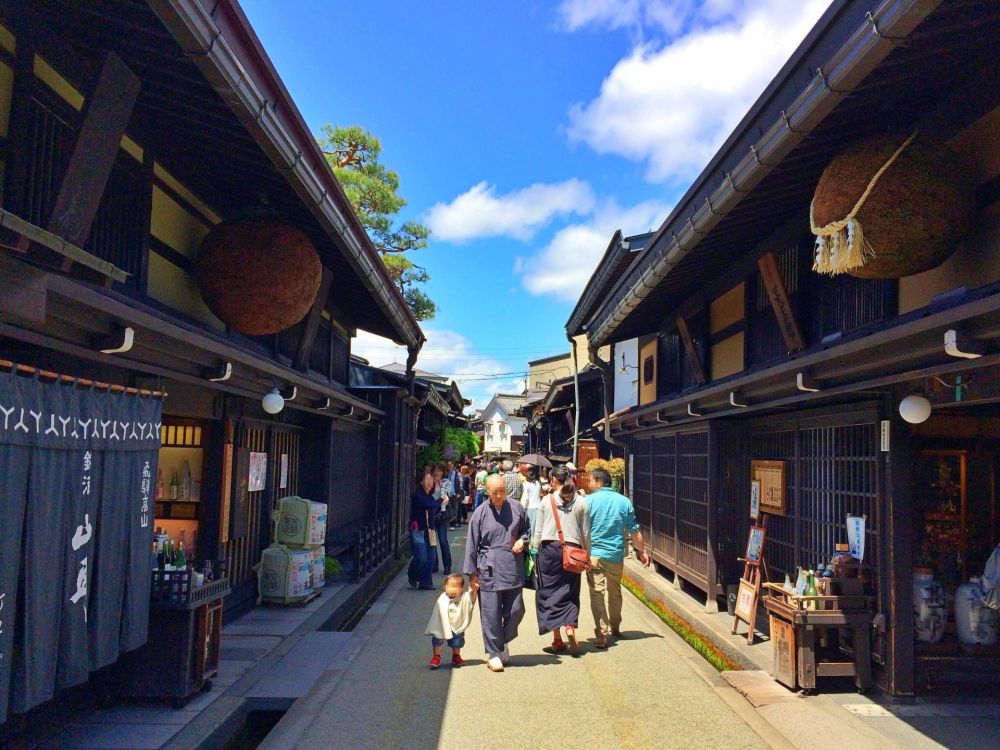 高山市:江戸時代へとタイムスリップ