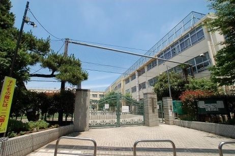 中野区立 啓明小学校の画像