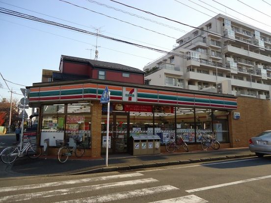 セブンイレブン「横浜大豆戸町店」の画像