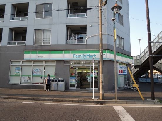 ファミリーマート　鶴見仲通店の画像