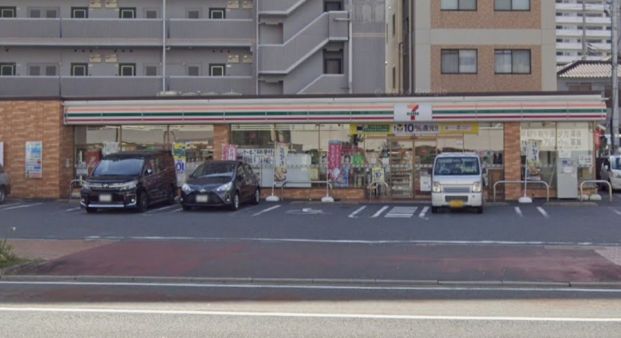 セブンイレブン 八幡西本町4丁目店の画像