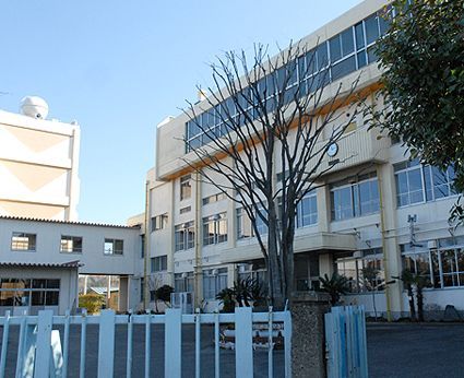 川口市立十二月田小学校（しわすだしょうがっこう）の画像