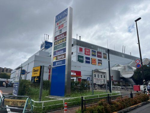 リヴィンオズ大泉店の画像