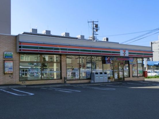 セブンイレブン　西野2条店の画像