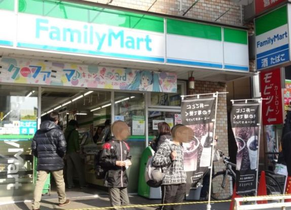 ファミリーマート川口駅東口店の画像