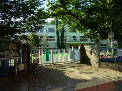 品川区立芳水小学校の画像