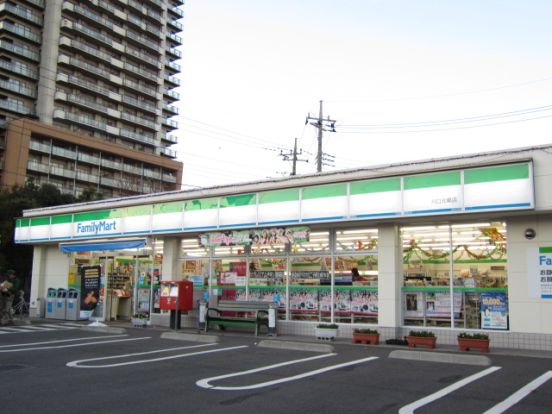 ファミリーマート川口元郷店の画像