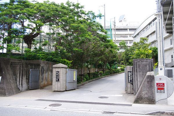 沖縄尚学高等学校・附属中学校の画像