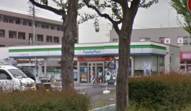 ファミリーマート天久保1丁目店の画像