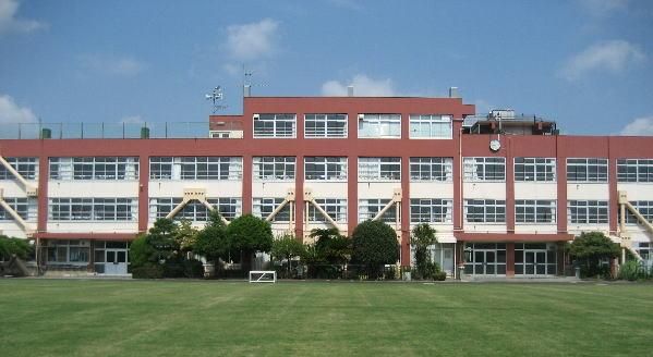 小金井市立 本町小学校の画像
