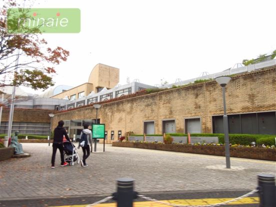 市川市中央図書館の画像