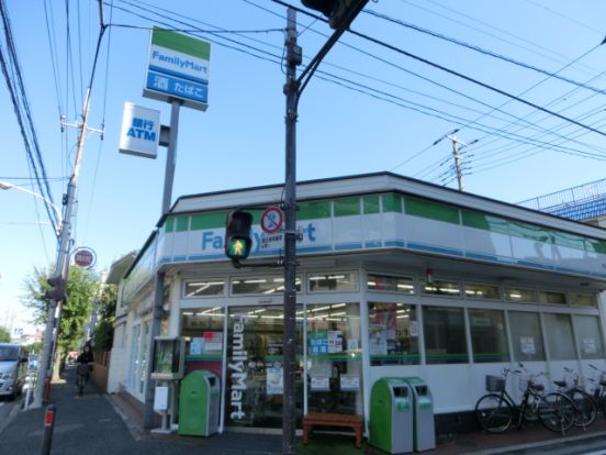 ファミリーマート東伏見駅前店の画像