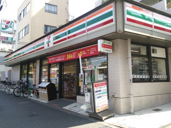 セブンイレブン南台店の画像