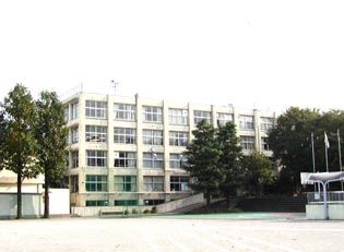 港区立赤坂中学校 の画像