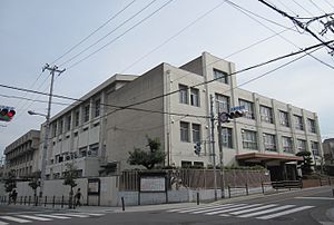 大阪市立高津中学校の画像