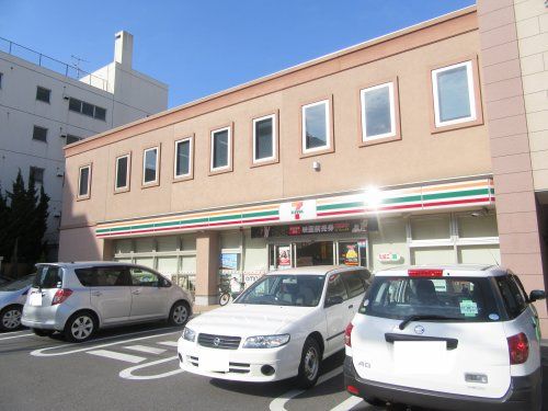 セブン−イレブン千葉新田町店の画像