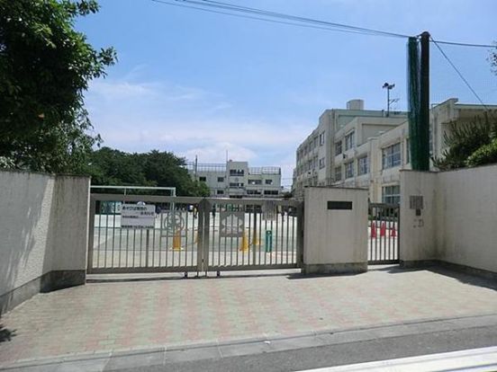 世田谷区立松原小学校の画像