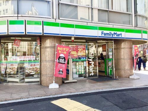 ファミリーマート 渋谷笹塚一丁目店の画像