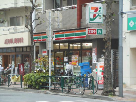 セブンイレブン　世田谷太子堂４丁目店の画像