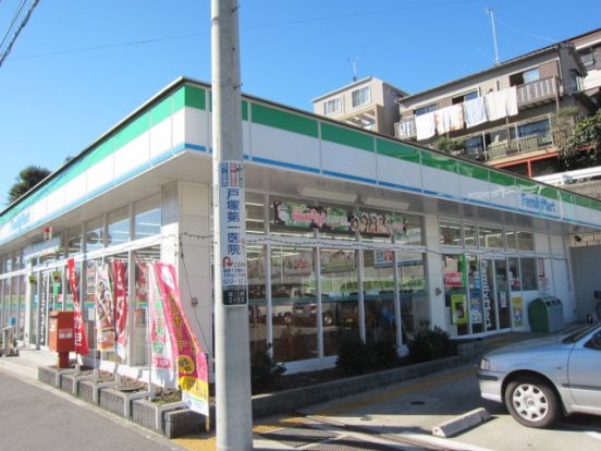 ファミリーマート小浦平戸二丁目店の画像