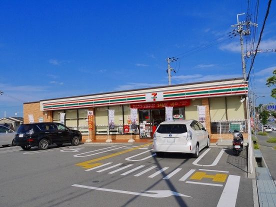 セブンイレブン 奈良押熊町店の画像