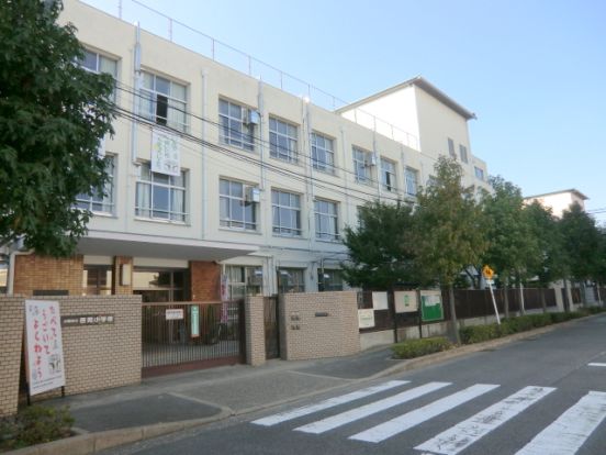 大阪市立啓発小学校の画像