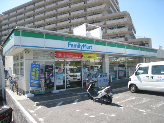 ファミリーマート大日東町店の画像
