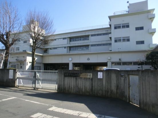 西東京市立田無第二中学校の画像