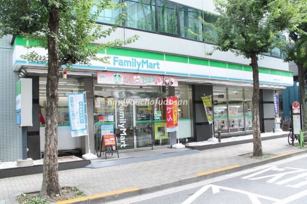 FamilyMart 日本橋小学校前店の画像