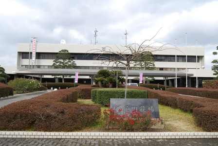 粕屋町役場の画像