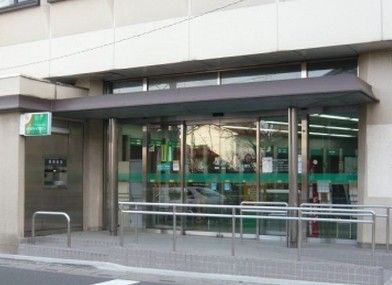 埼玉りそな銀行・鳩ヶ谷支店の画像