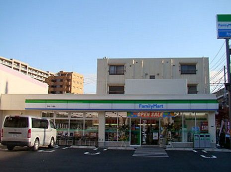 ファミリーマート 浮間一丁目店の画像